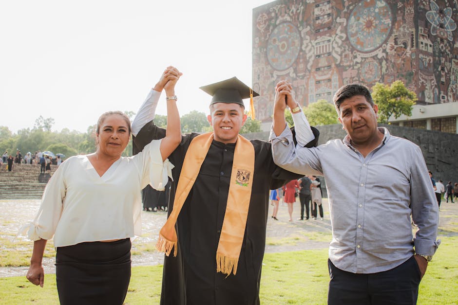 Entrega de Títulos de Propiedad a 54 Escuelas; Planteles Con 94 Años Resaltados