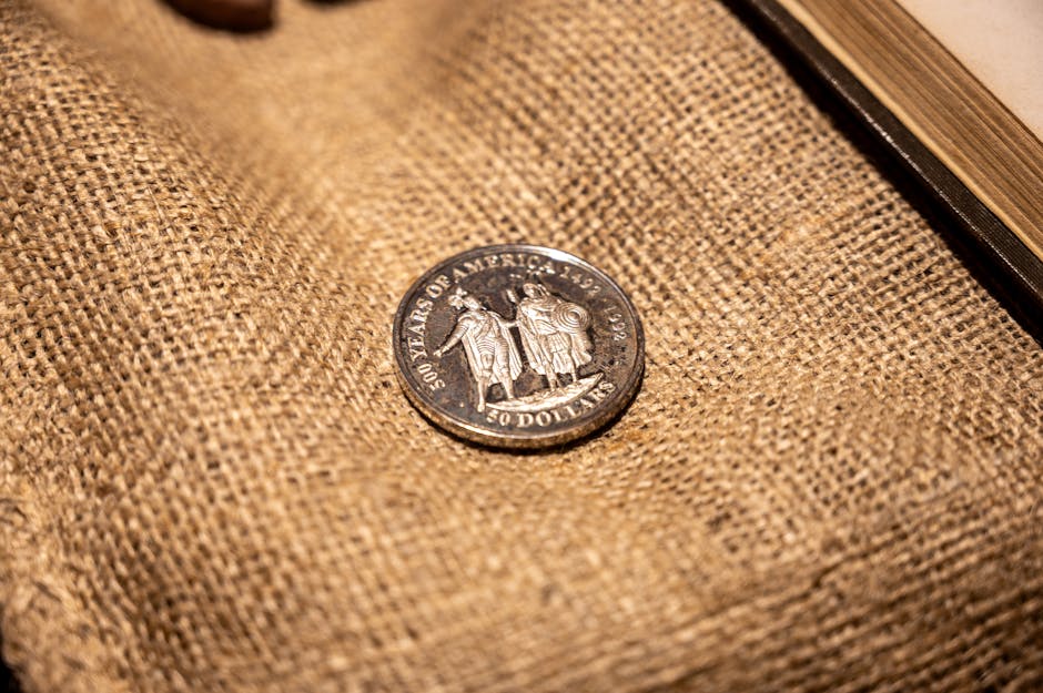 Exposición de Monedas Antiguas Presentada por Derecho UV