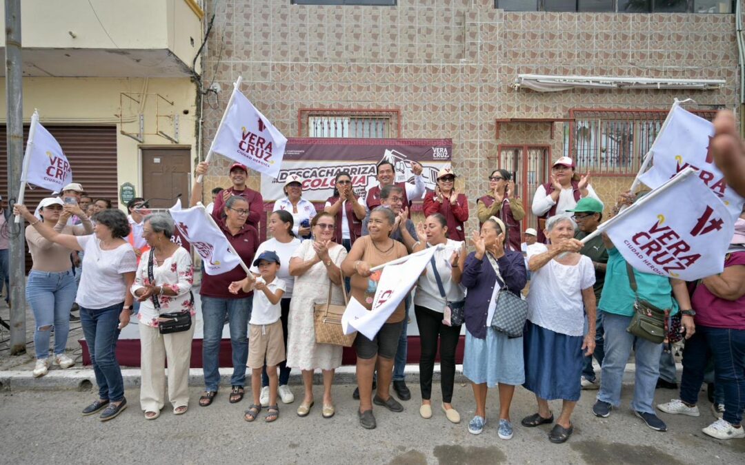 Encabeza alcaldesa de Veracruz jornada de descacharrización en colonia Ricardo Flores Magón