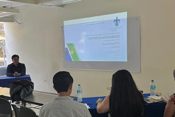 Alumno UV analiza uso de ChatGPT entre estudiantes ciegos