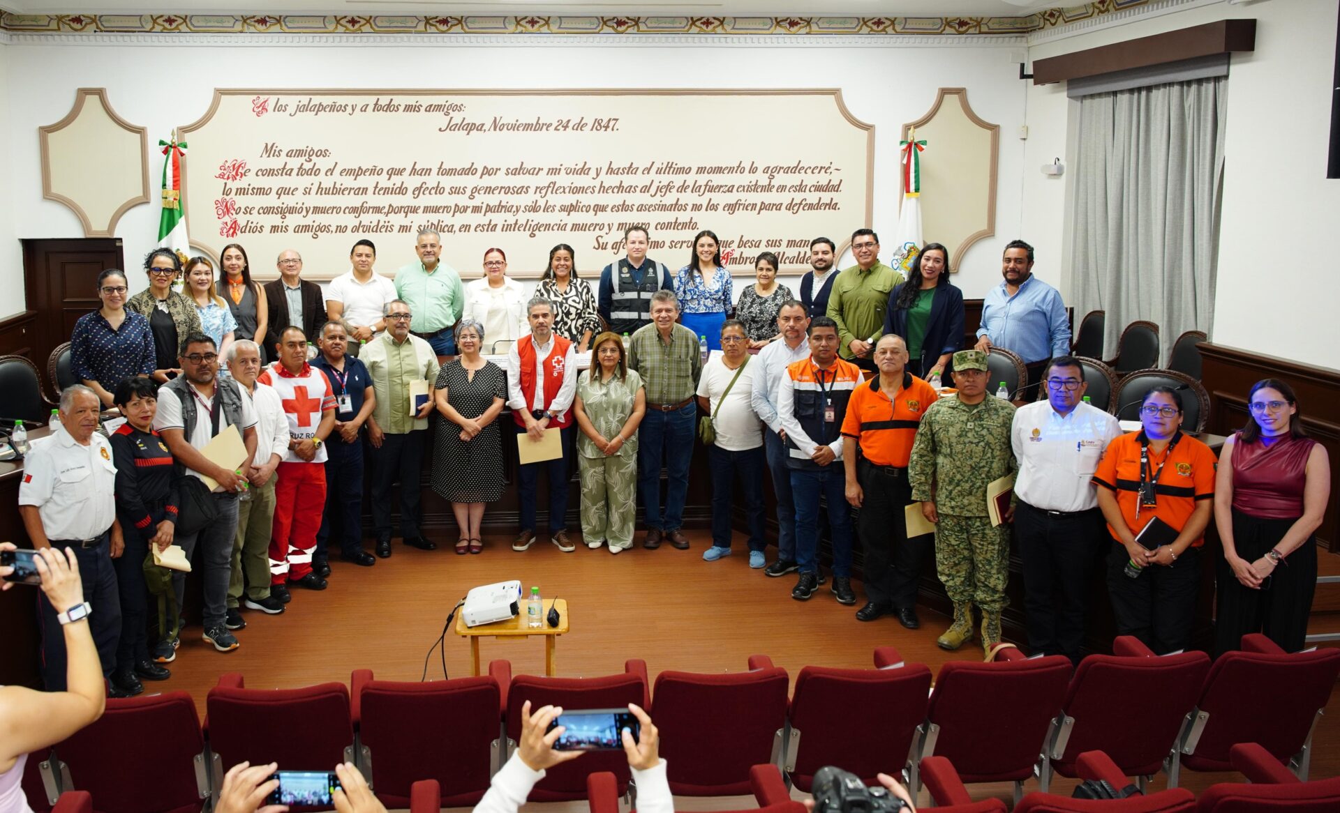 Xalapa aprueba plan municipal de Protección Civil para lluvias y ciclones