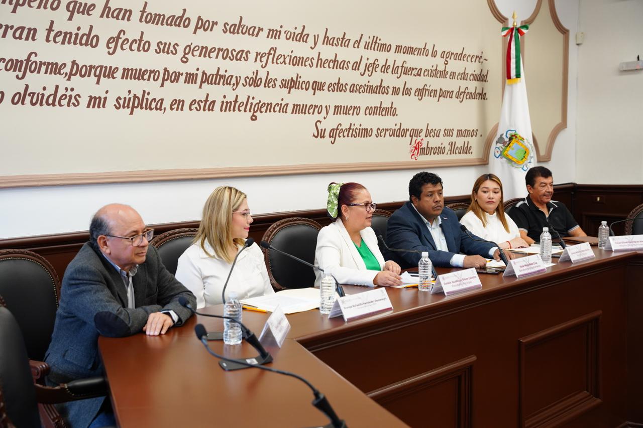 La alcaldesa Daniela Griego durante la instalación del Consejo Municipal de Población en Xalapa