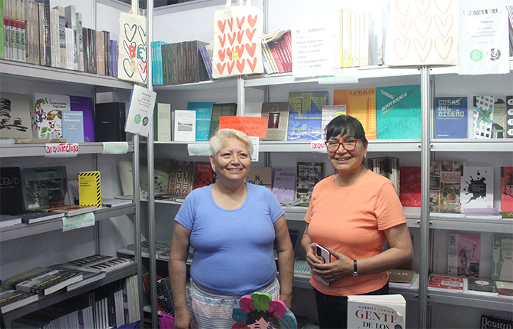 Visitantes recorren la Feria Internacional del Libro Universitario 2026