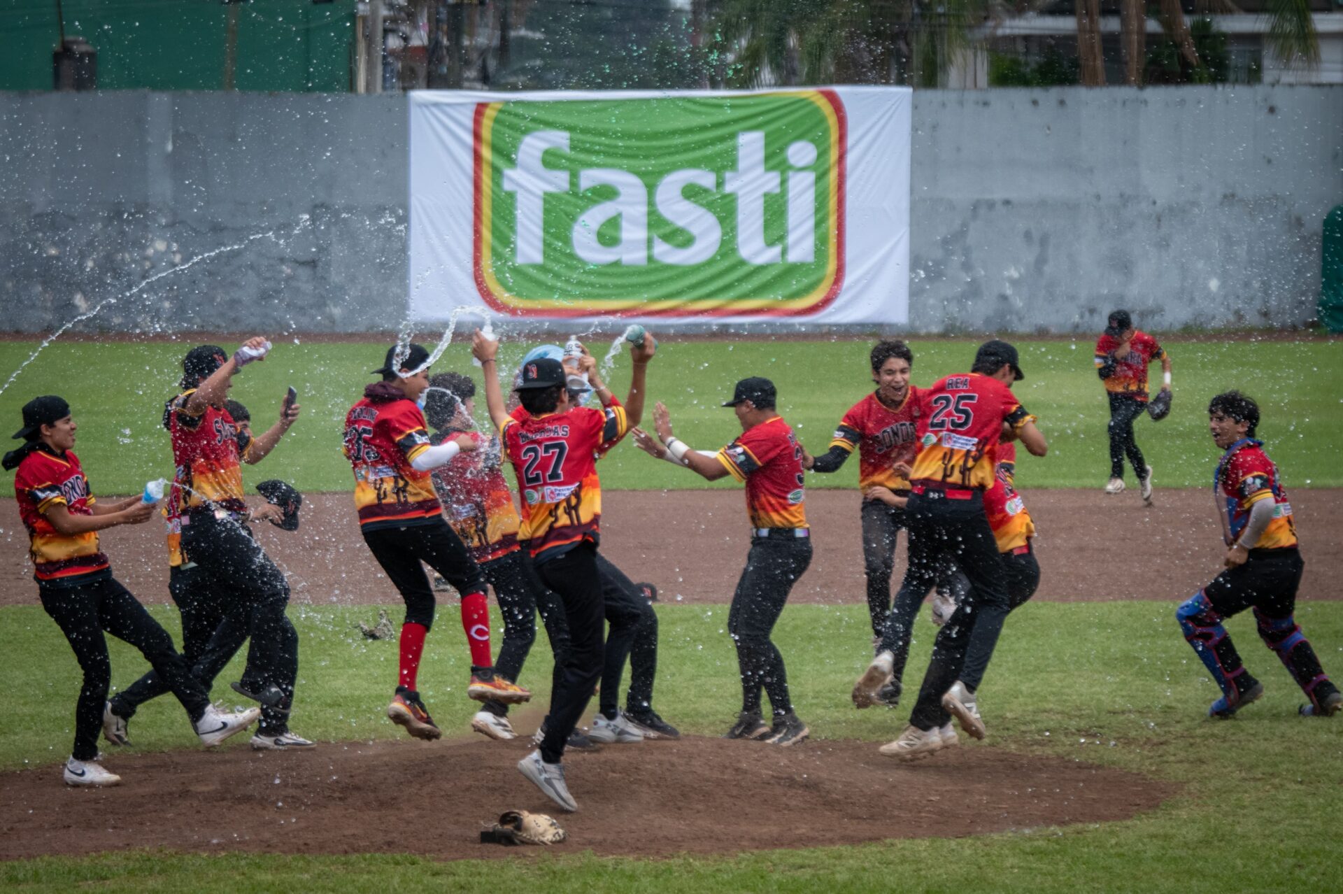 Sonora se corona campeón del Torneo Nacional de Béisbol U15-16 en Xalapa