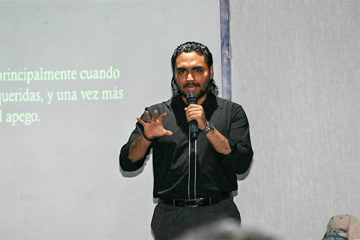 Infancia clave en regulación emocional: experto UV