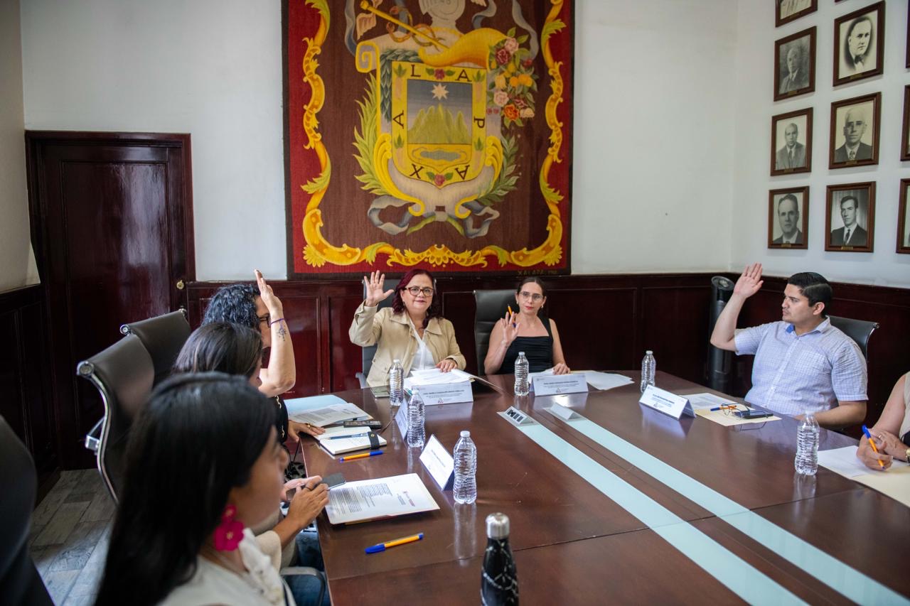 Sesión de la Junta de Gobierno del Instituto Municipal de las Mujeres de Xalapa