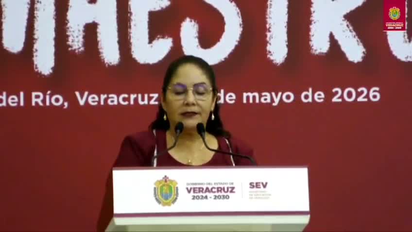 Gobernadora Rocío Nahle García encabeza ceremonia del Día del Maestro en Veracruz