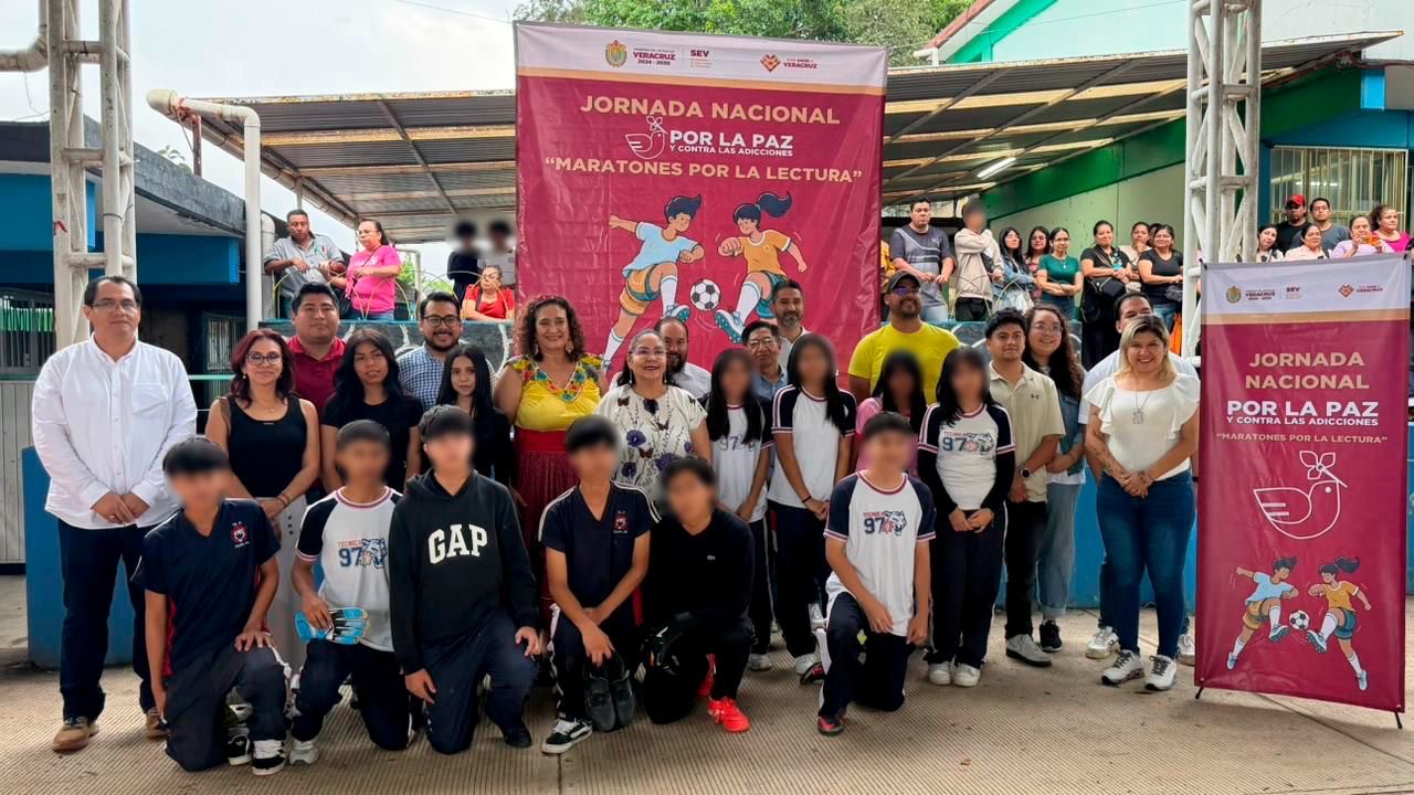 Estudiantes participan en maratón por la paz y contra adicciones en secundaria técnica