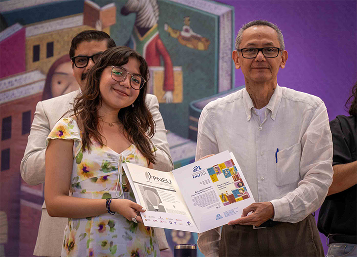 Premio Nacional al Estudiante Universitario reconoce a jóvenes escritores y científicos en la FILU 2026