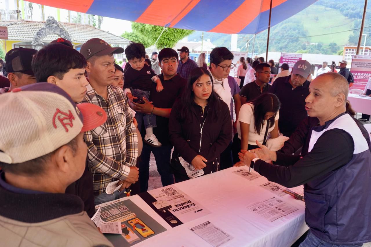 Más de 580 vacantes ofertan en Alpatláhuac a través de caravana de servicios