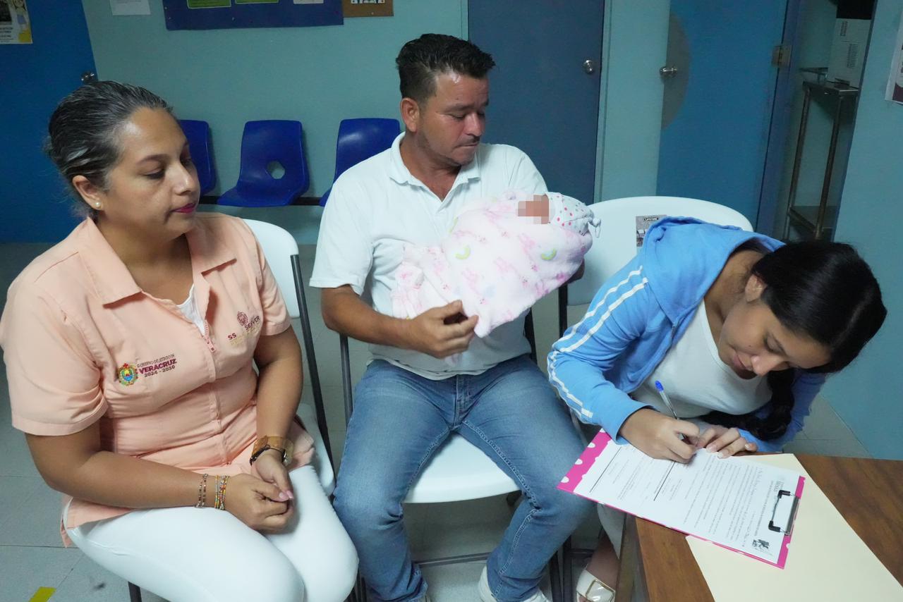 Módulo gratuito de registro de recién nacidos en el Hospital General de Tarimoya, Veracruz