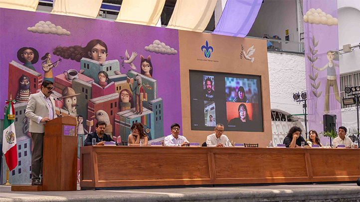 Ceremonia de entrega del Premio Nacional al Estudiante Universitario en la FILU 2026