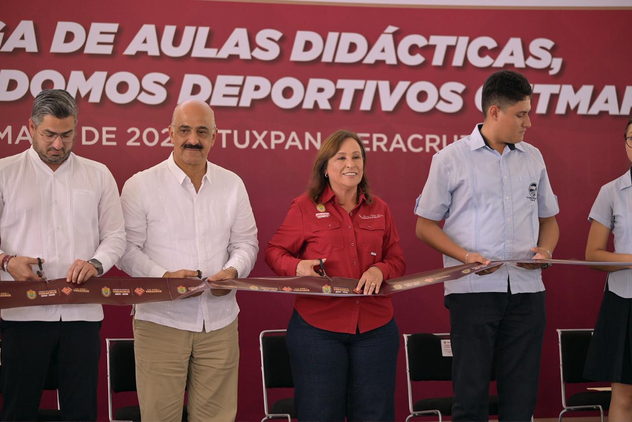 Gobernadora Rocío Nahle durante entrega de ampliación del CETMAR 20 en Tuxpan