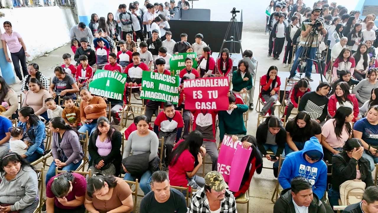 Gobernadora Rocío Nahle supervisa programa de desayunos escolares en Magdalena