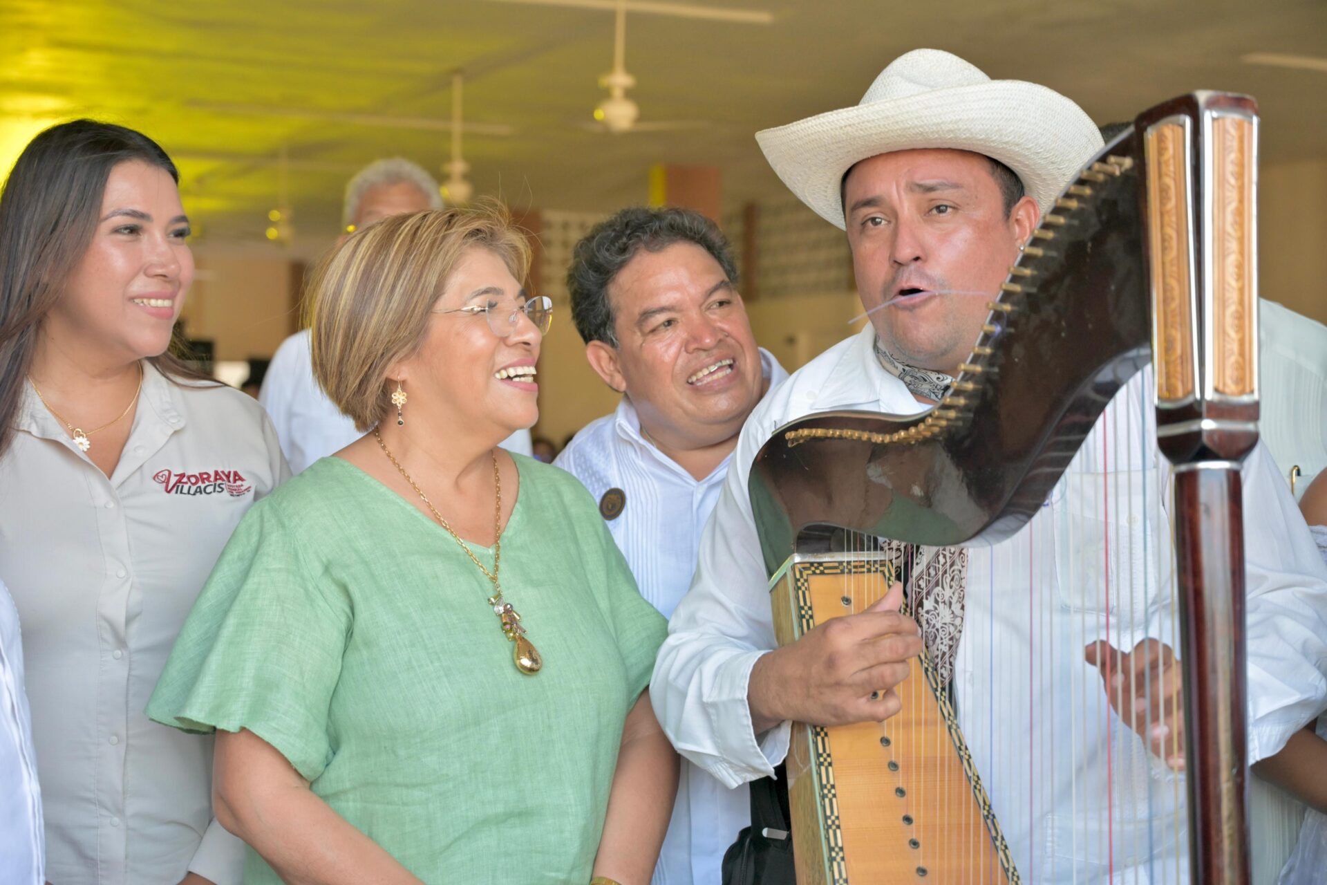 Alcaldesa Rosa María Hernández Espejo durante conmemoración del 105 aniversario del Sindicato Valentín Gómez Farías en Veracruz