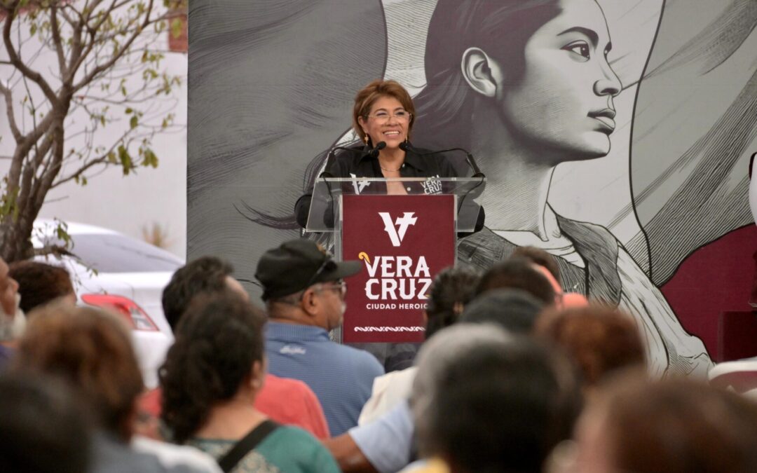 Alcaldesa de Veracruz exhorta a evitar quema de basura y respetar horarios