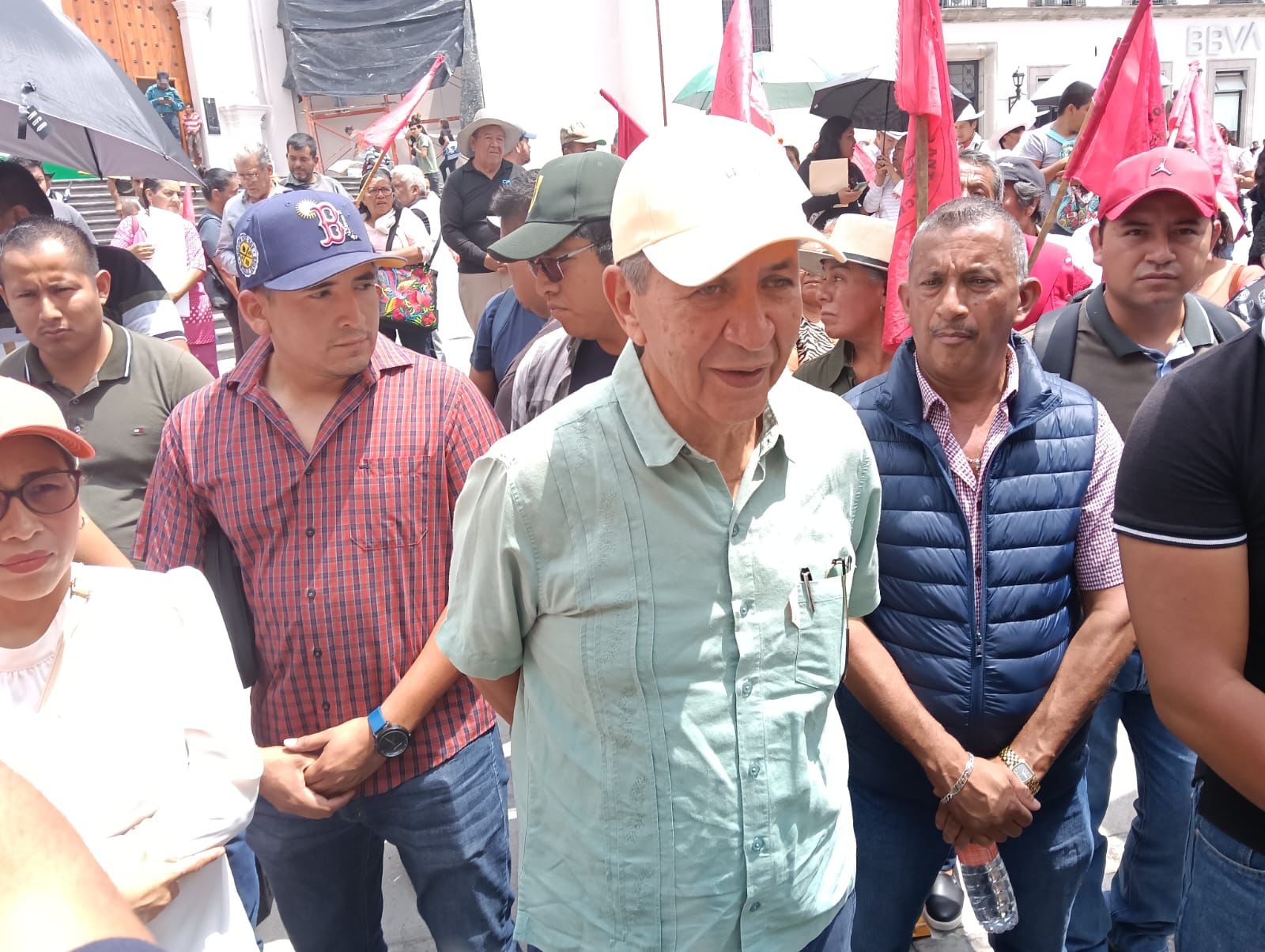 Antorchistas cierran centro de Xalapa; exigen obras y acusan a Ahued