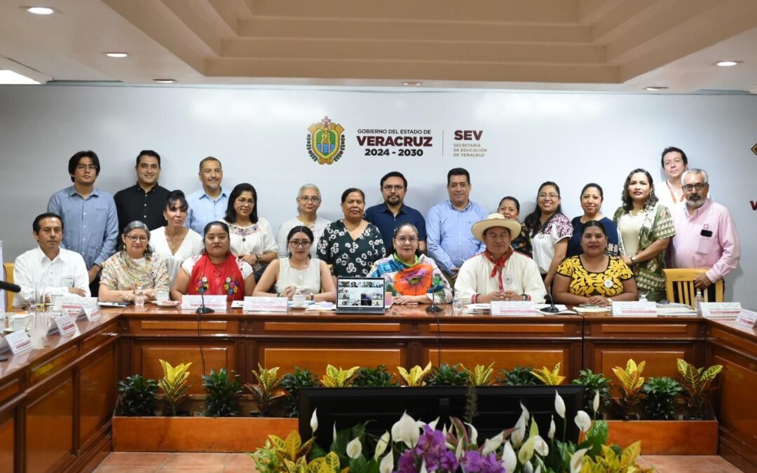 Comité Nacional de Certificación de Lenguas Indígenas sesiona en Xalapa