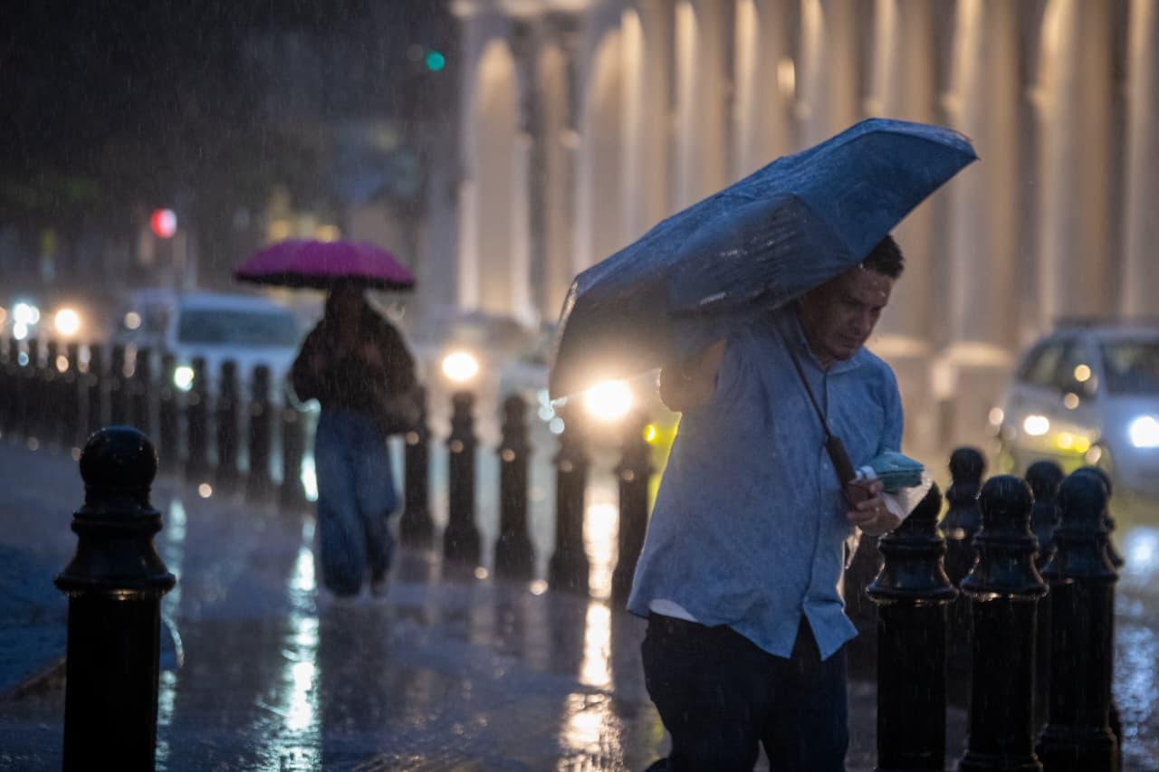 Continúan lluvias en Xalapa; sin afectaciones mayores