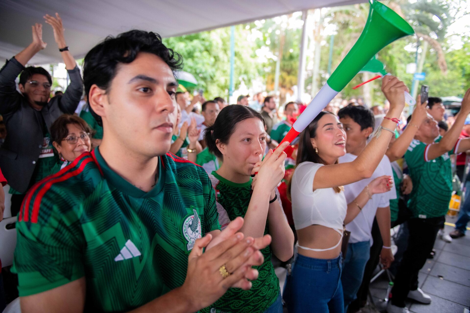Xalapa vive la pasión del Mundial con Zona Fan en el parque Juárez