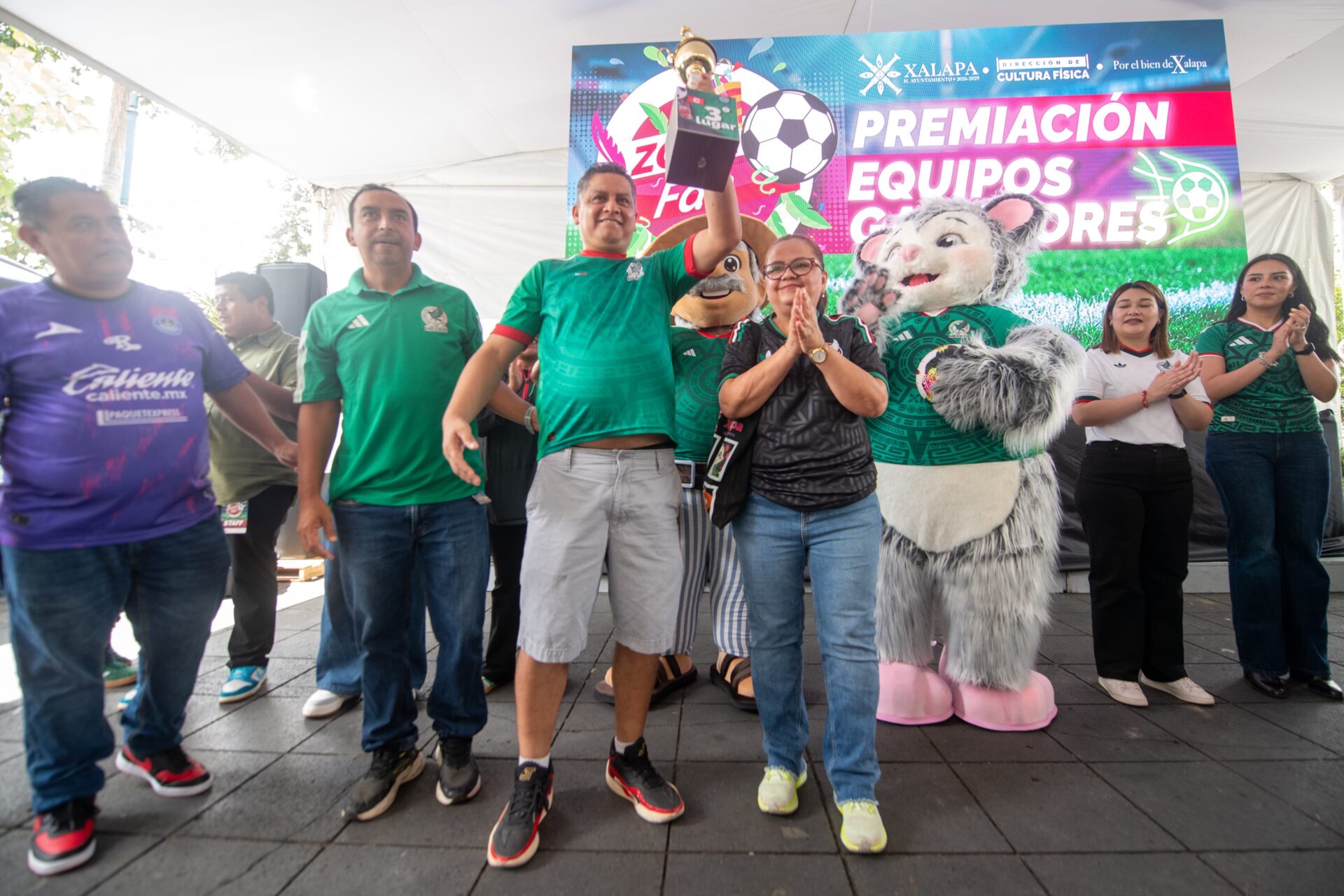 Alcaldesa premia a ganadores del Mundialito Xalapa 2026