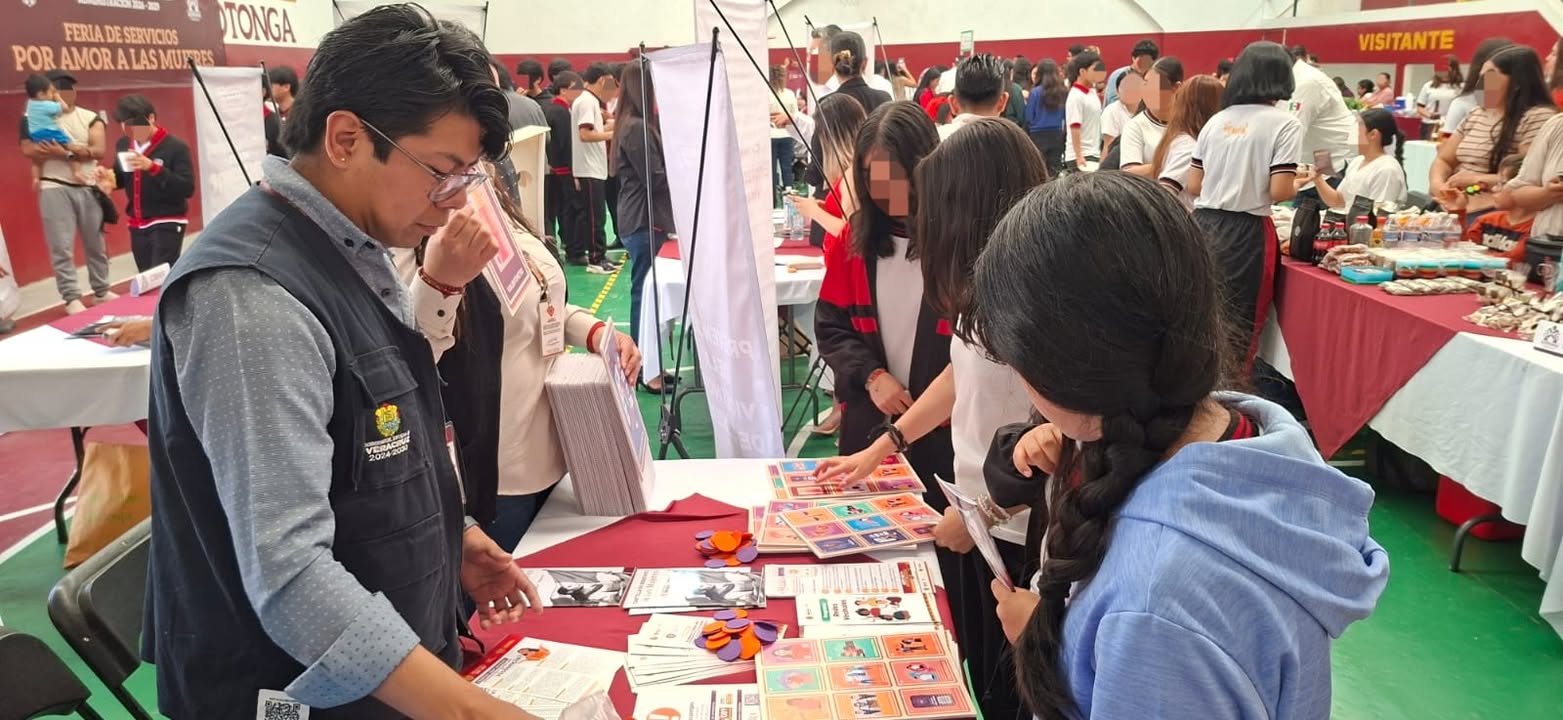Feria de Servicios por Amor a las Mujeres en Altotonga