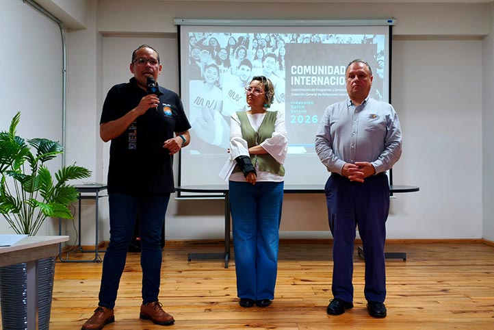 UV recibe a 134 estudiantes del Programa Delfín 2026
