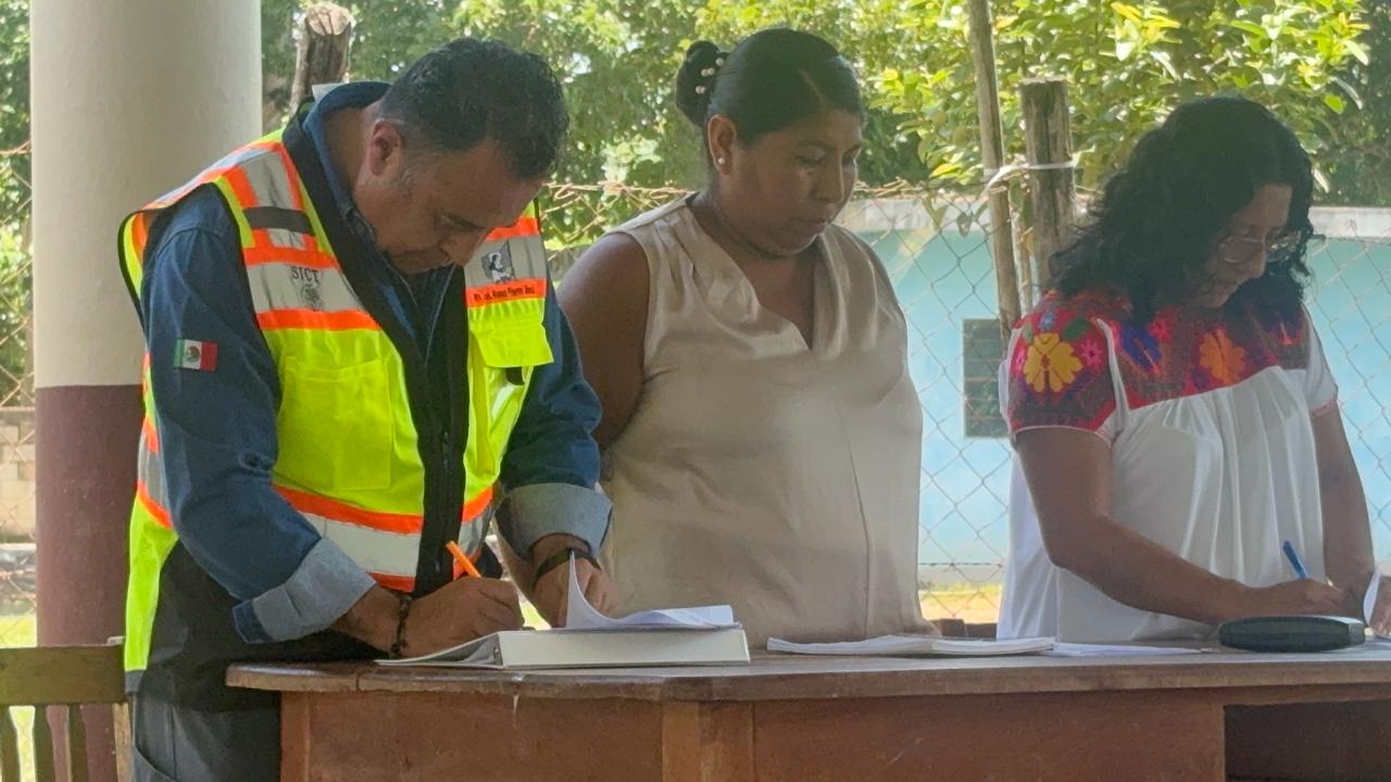 Firman SICT e INPI convenio para camino artesanal en Huasteca