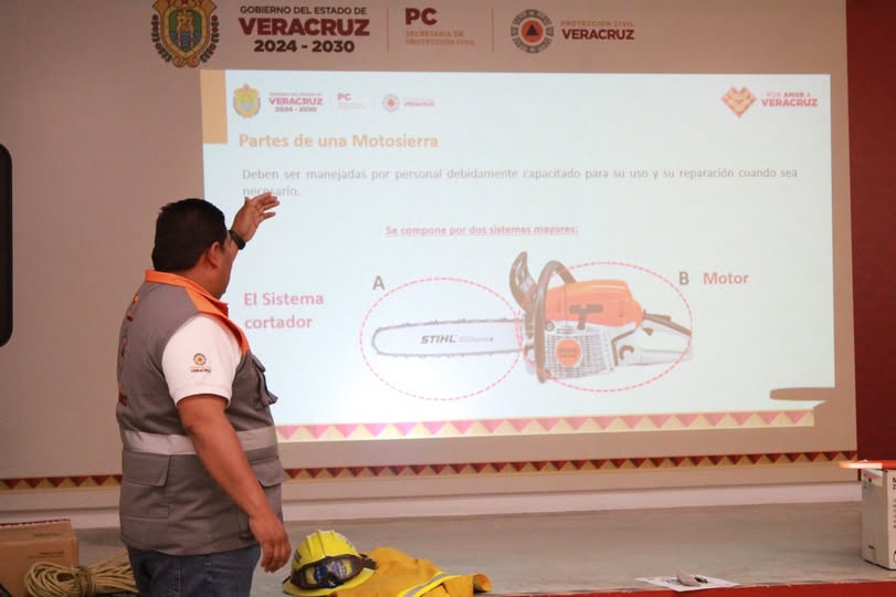 Personal de Protección Civil participa en capacitación con motosierras