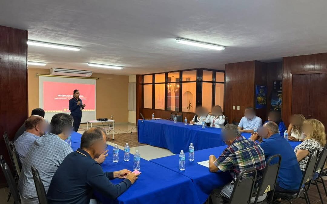 Capacitación sobre prevención de extorsión telefónica en Coatzacoalcos