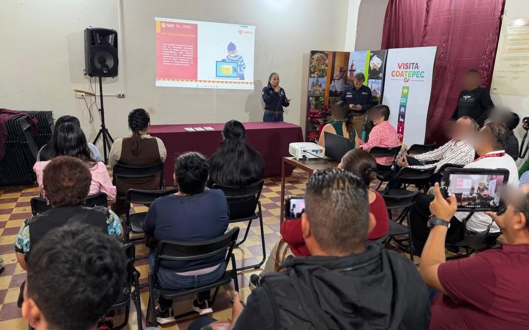 Capacitan a comercios de Coatepec en prevención de extorsión