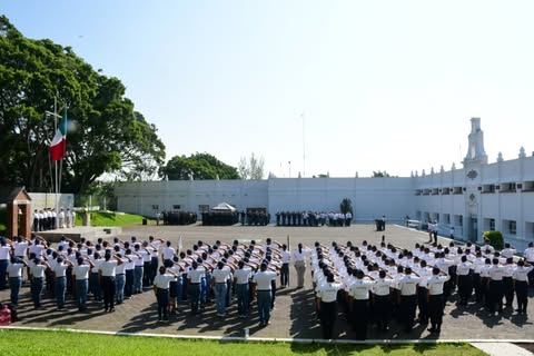 SSP Veracruz realiza ceremonia de Honores a la Bandera en CEISVer