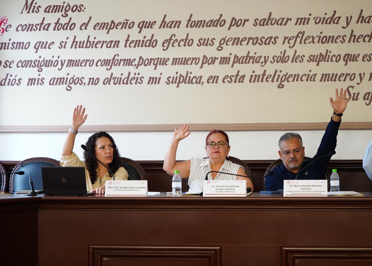Ayuntamiento de Xalapa aprueba programa de bacheo 2026