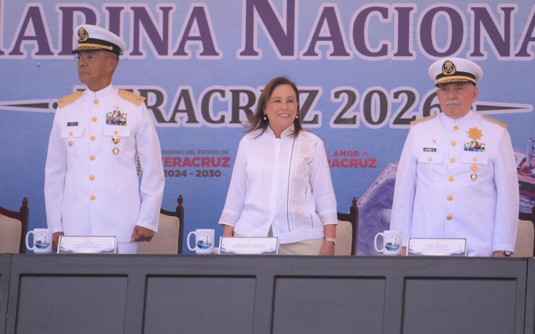 Veracruz conmemora Día de la Marina con llamado a soberanía