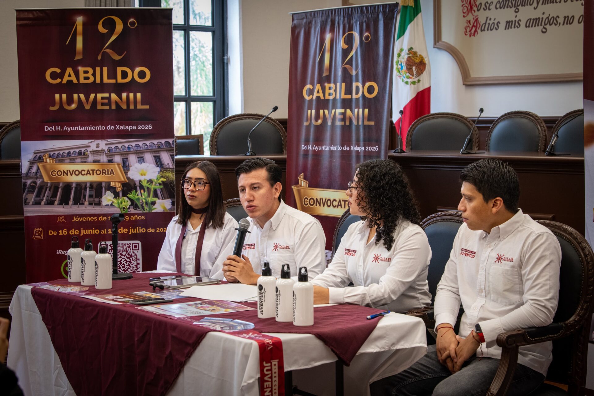 Conferencia de prensa del Ayuntamiento de Xalapa para anunciar convocatorias juveniles