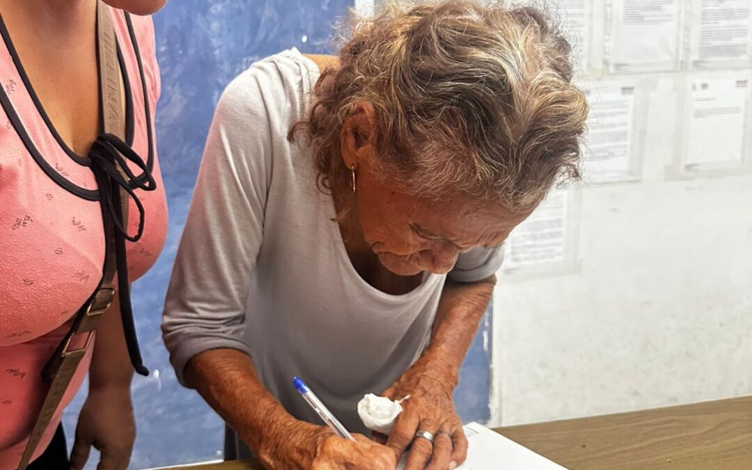 DIF Veracruz reúne a adulta mayor con su familia