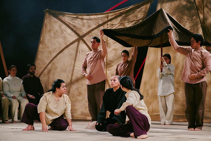 El árbol que canta: teatro de máscaras une a estudiantes y actores