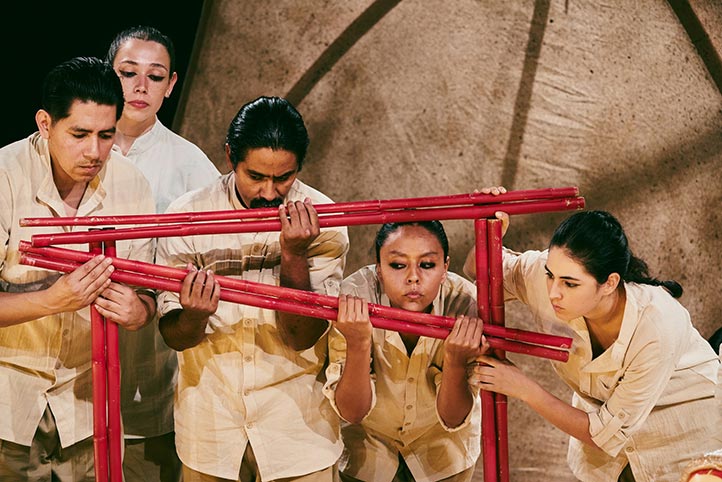 El árbol que canta: teatro de máscaras une a estudiantes y actores