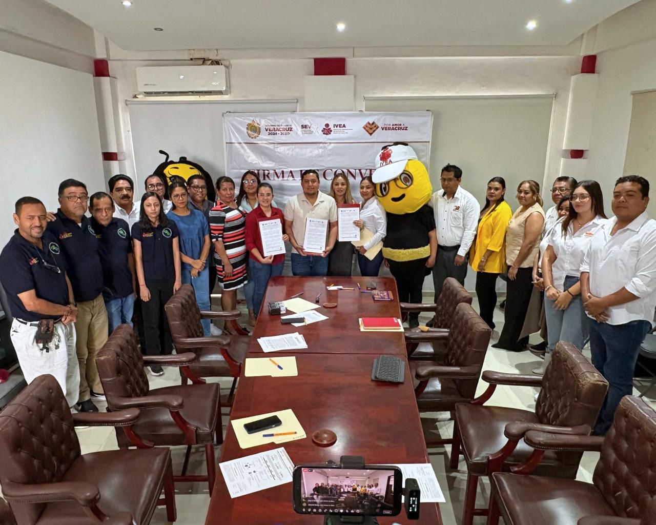 IVEA firma convenios con 15 municipios para reducir rezago educativo