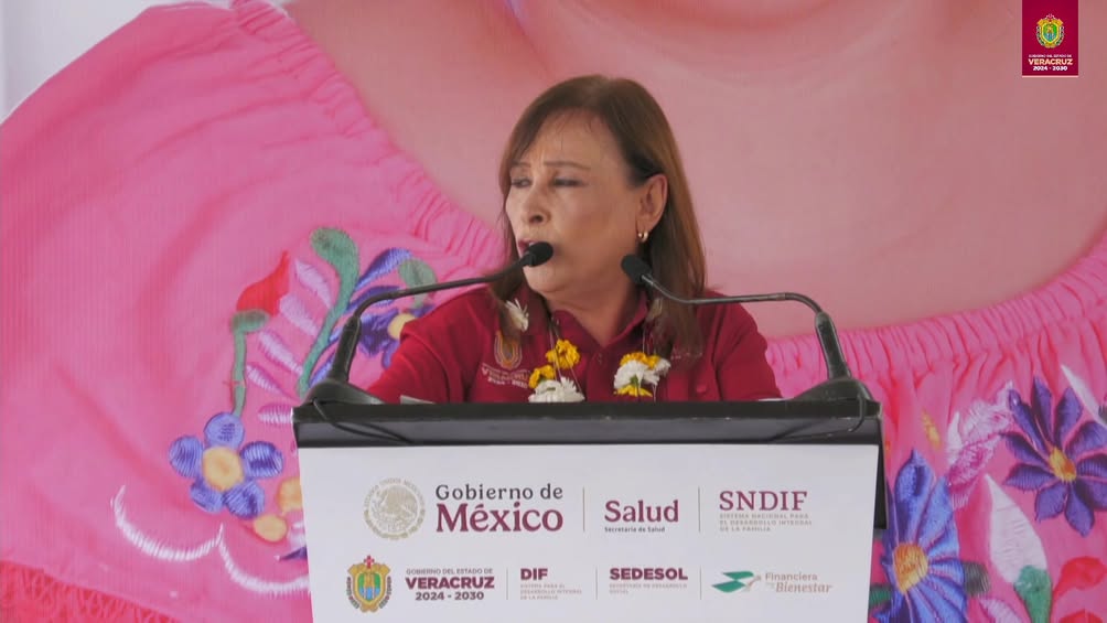 Entrega de insumos y herramientas en Cerro Azul por parte de SSP Veracruz