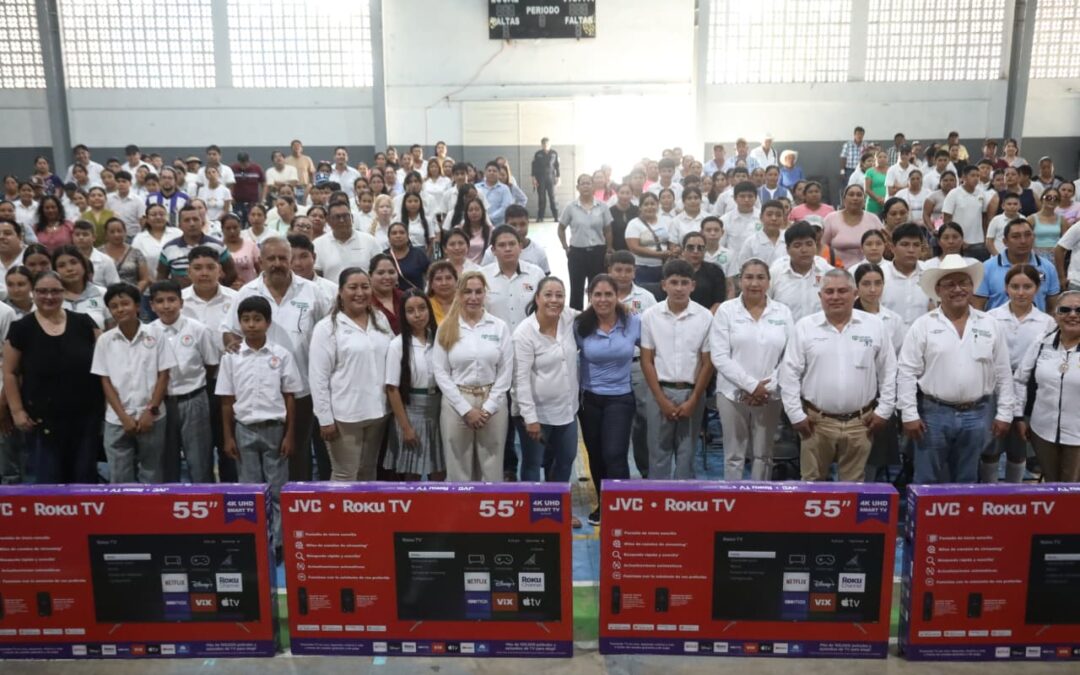 Gobierno de Veracruz equipa 69 escuelas en Soledad de Doblado y Cotaxtla