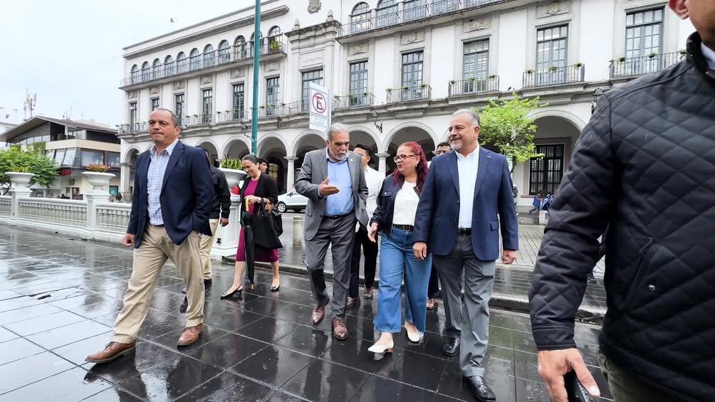 Expo UVscopio en Xalapa organizada por el Ayuntamiento y la Universidad Veracruzana