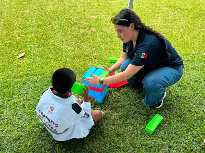 Festival Vive Seguro en Tecolutla con autoridades y familias