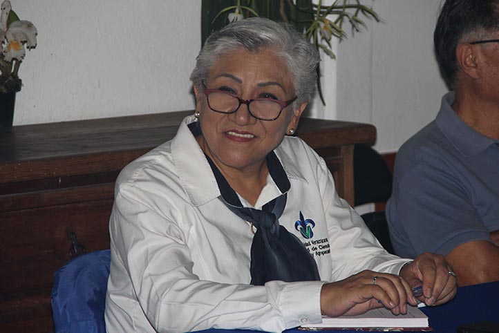 Participantes del taller de análisis espacial de iniciativas agroecológicas en el Orquidario de la UV