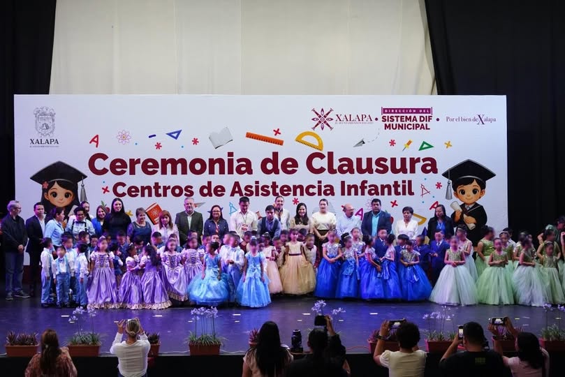 Alcaldesa Daniela Griego asiste a graduación de 73 menores en Centros de Asistencia Infantil de Xalapa