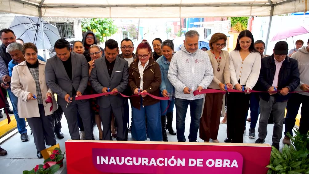 Ayuntamiento de Xalapa inaugura seis calles en tres colonias