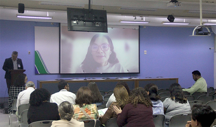 Investigadora del Inger Martha Liliana Giraldo Rodríguez durante conferencia en la Universidad Veracruzana