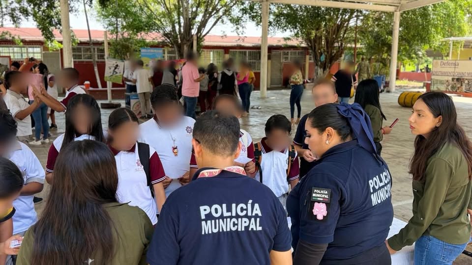 Llevan jornada escolar preventiva a secundaria en Carlos A. Carrillo