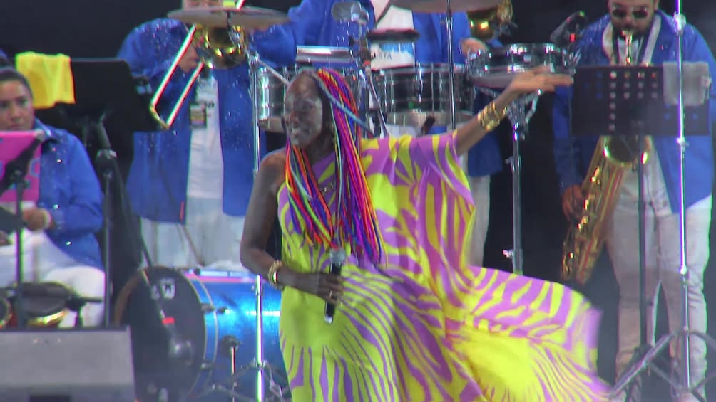 Lucrecia durante su homenaje a Celia Cruz en el SalsaFest2026 en Veracruz