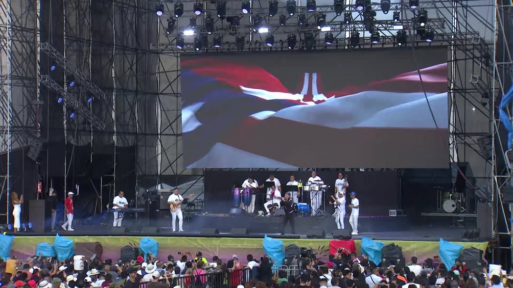 Luis Vásquez durante el primer día del SalsaFest 2026 en Veracruz